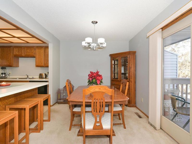 6271 Magda Dr #C, Maple Grove, MN 55369