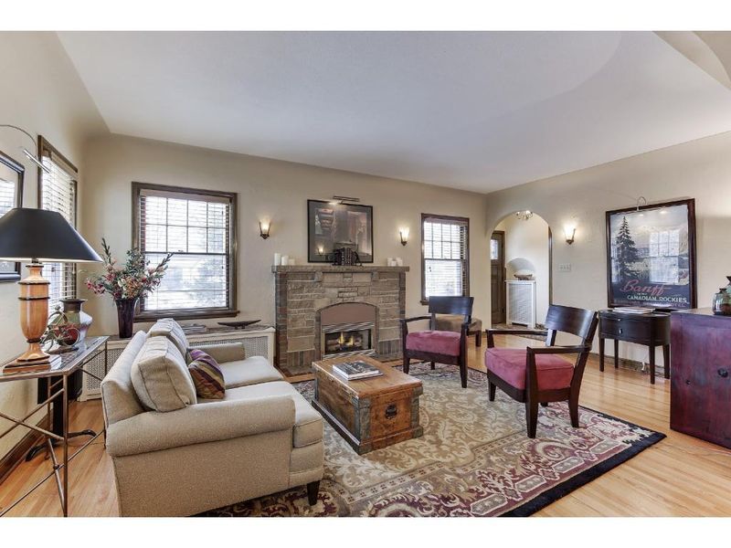 1622 Pinehurst Ave, Saint Paul, MN 55116