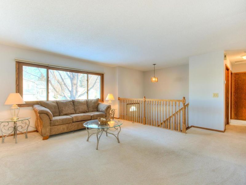 14057 Carmody Dr, Eden Prairie, MN 55347