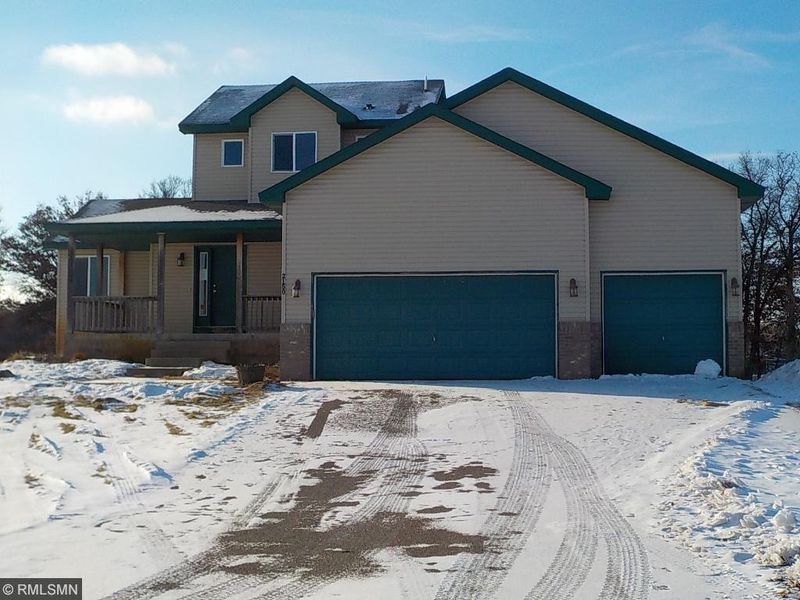 21500 Linnet St NW, Cedar, MN 55011
