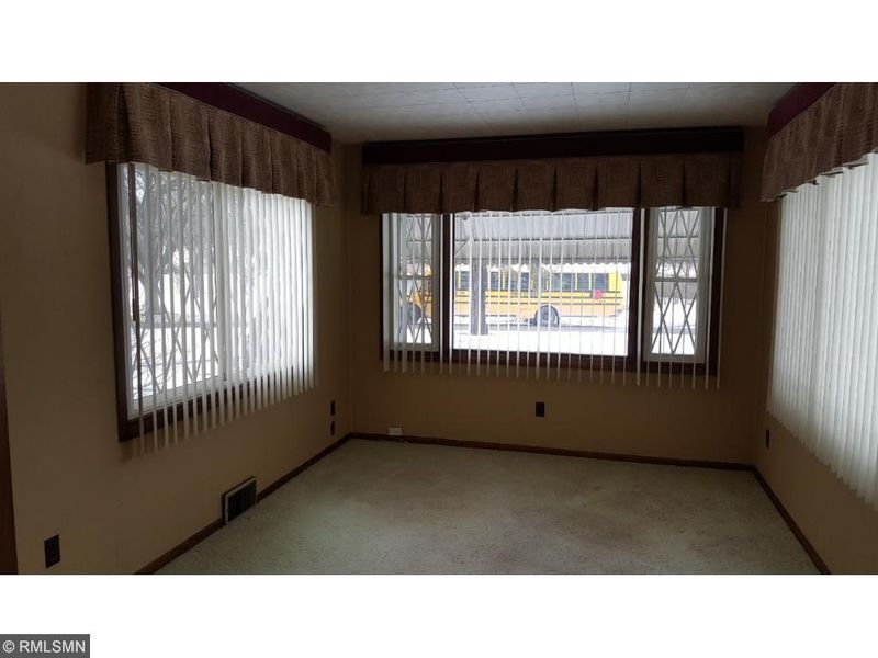 1990 Nortonia Ave, Saint Paul, MN 55119