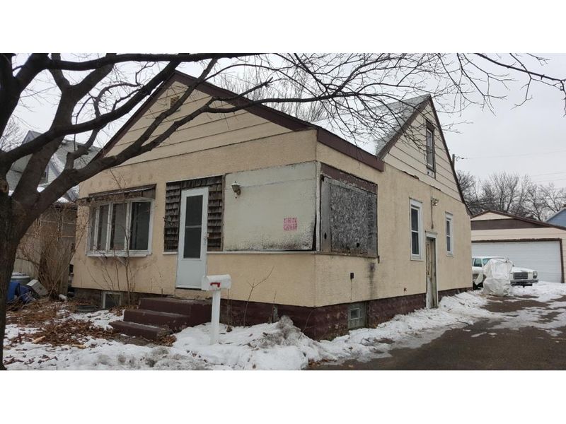 893 Euclid St, Saint Paul, MN 55106