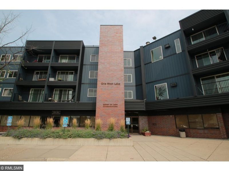 1 W Lake St #302, Minneapolis, MN 55408
