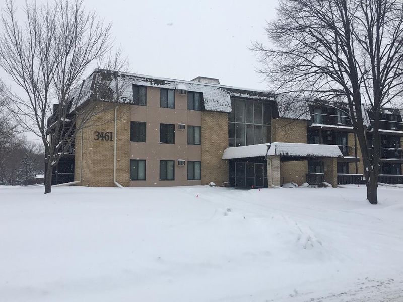 3461 Kent St #1102, Shoreview, MN 55126