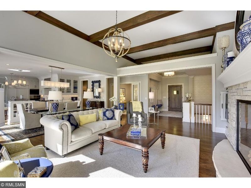 2855 Woolsey Ln, Wayzata, MN 55391