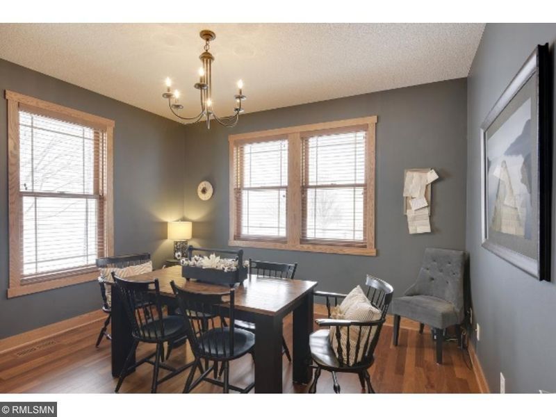 6627 E Laketowne Dr, Albertville, MN 55301