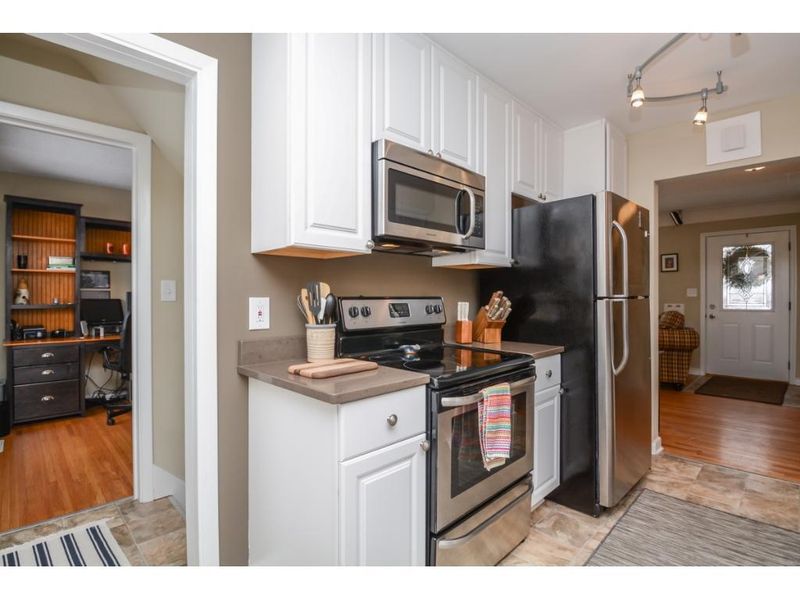5000 N Lakeside Ave, Crystal, MN 55429