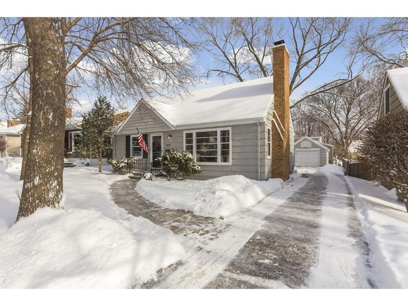 5929 Wooddale Ave, Edina, MN 55424