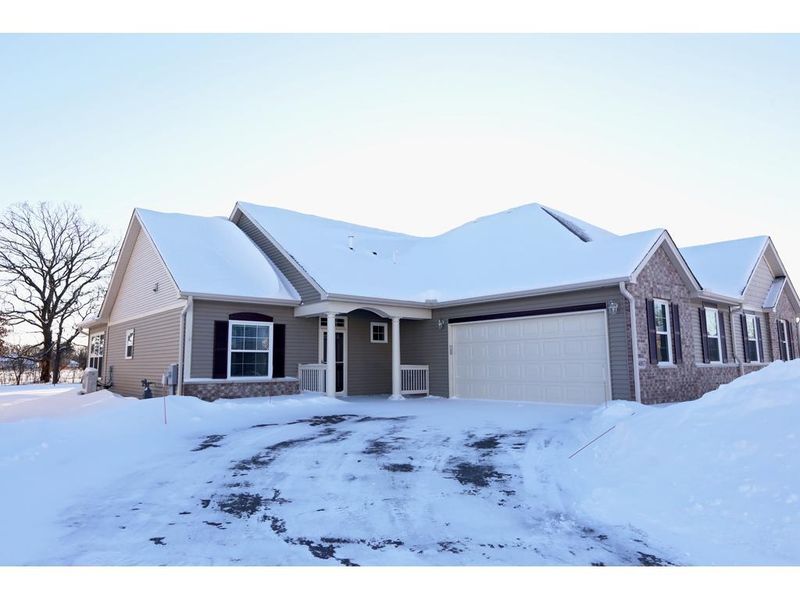 4867 384th Trl, North Branch, MN 55056