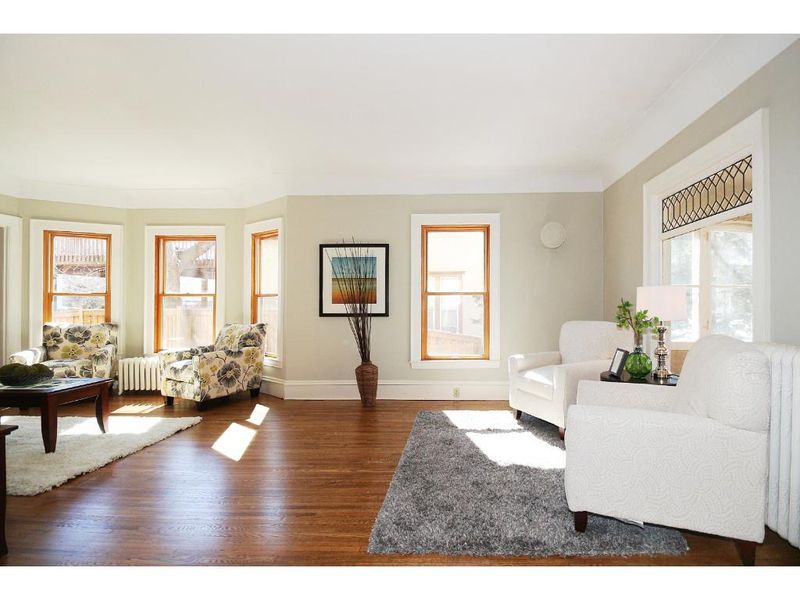 3211 Holmes Ave, Minneapolis, MN 55408