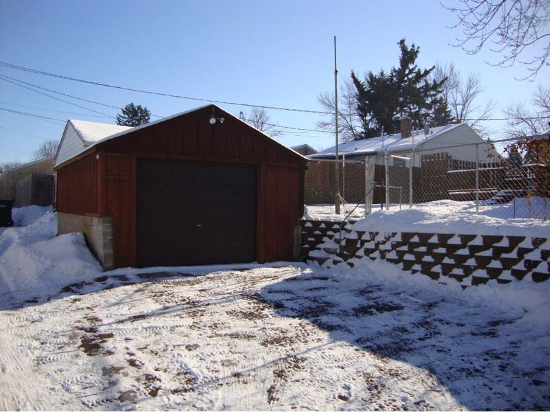 1733 Clear Ave, Saint Paul, MN 55106