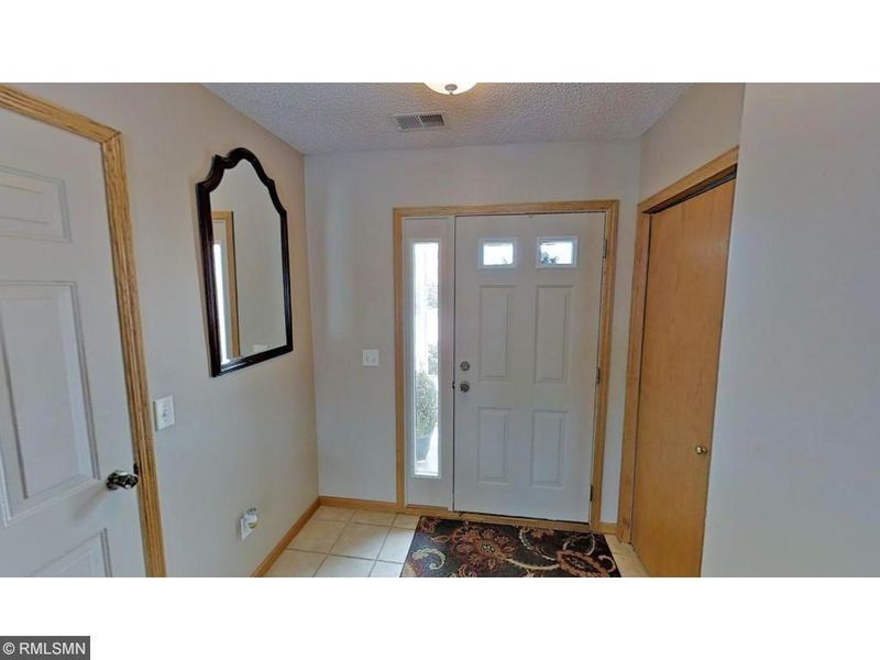 821 Bradbury Cir, Jordan, MN 55352