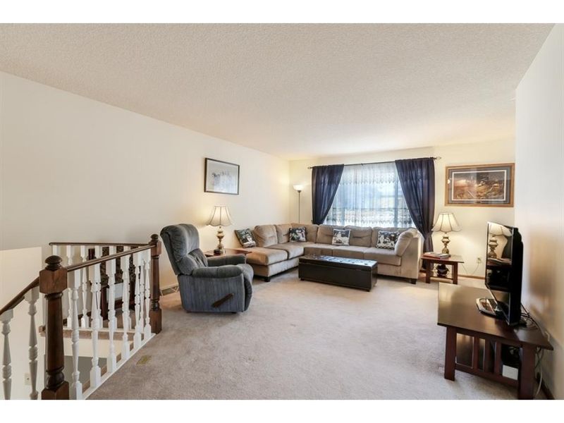 1457 120th Ln NW, Coon Rapids, MN 55448