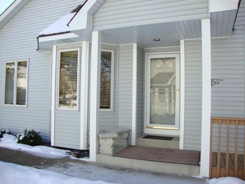 2641 Rivers Bluff Ln, Anoka, MN 55303