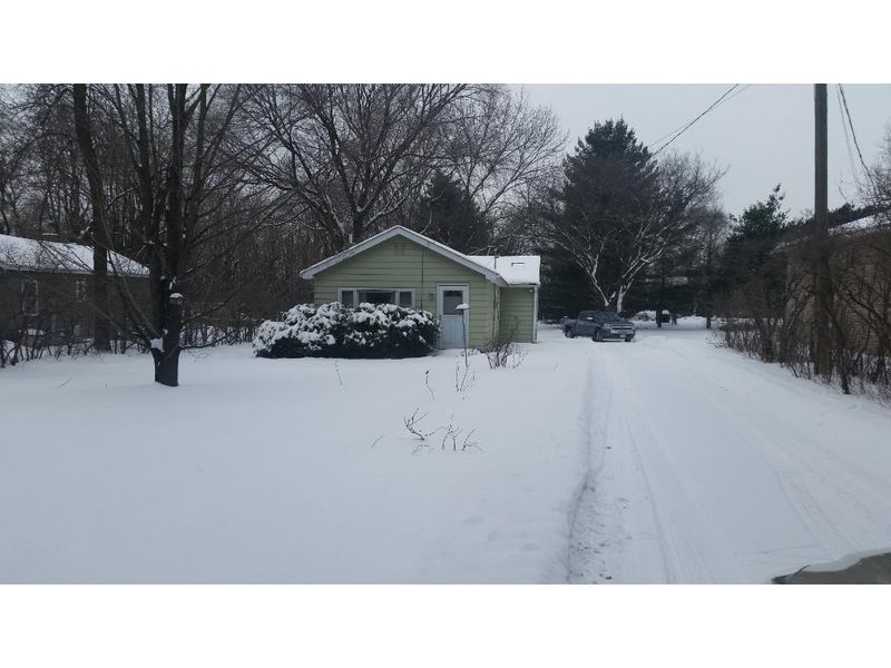 289 Ideal Ave S, Mahtomedi, MN 55115