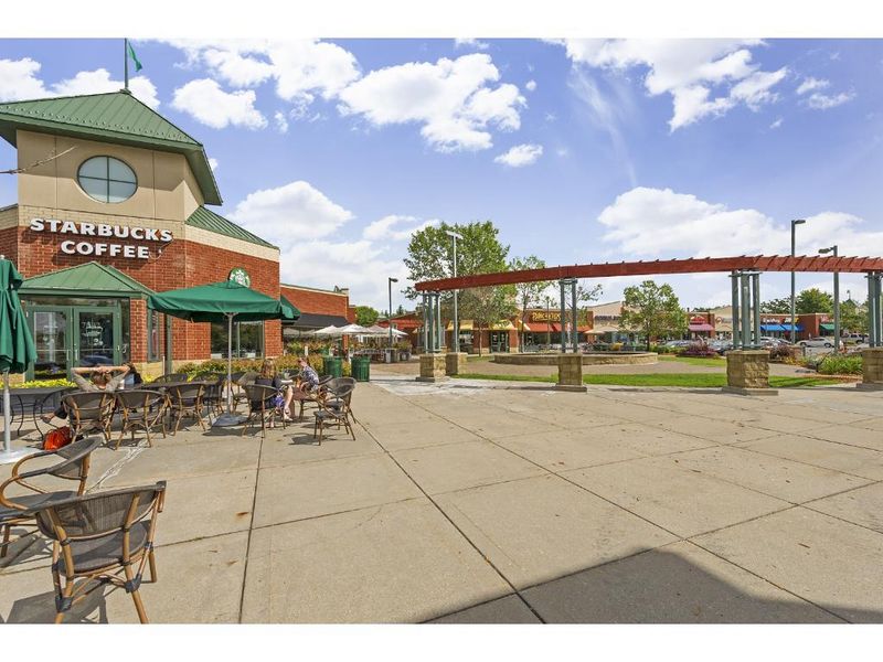 1117 Winnetka Ave N, Golden Valley, MN 55427