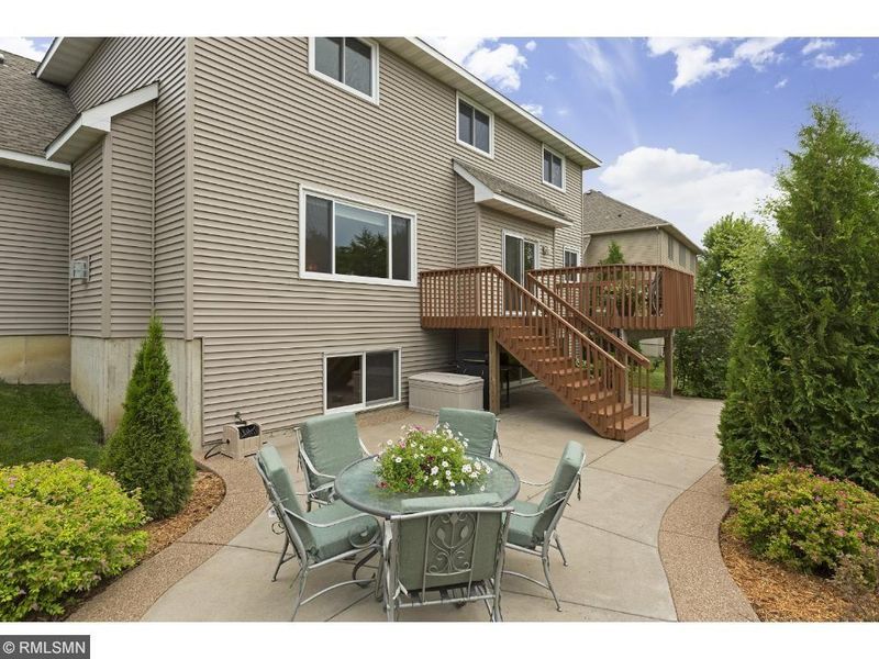 21066 Ivory Ln, Lakeville, MN 55044