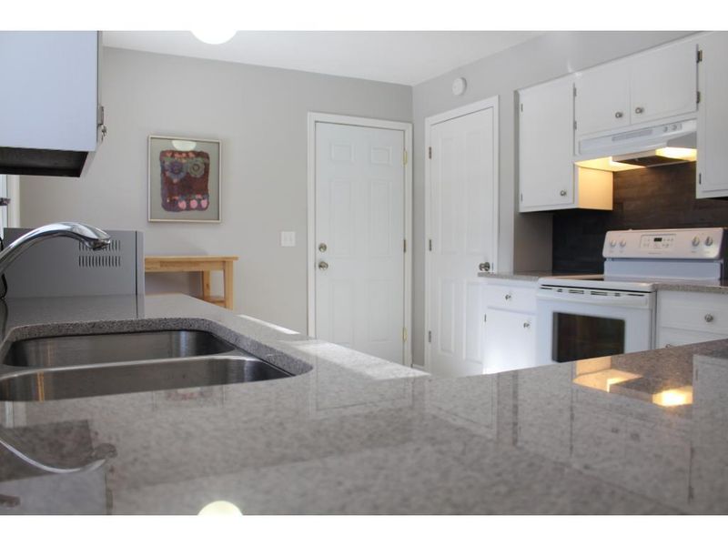 8601 Duluth St, Golden Valley, MN 55427