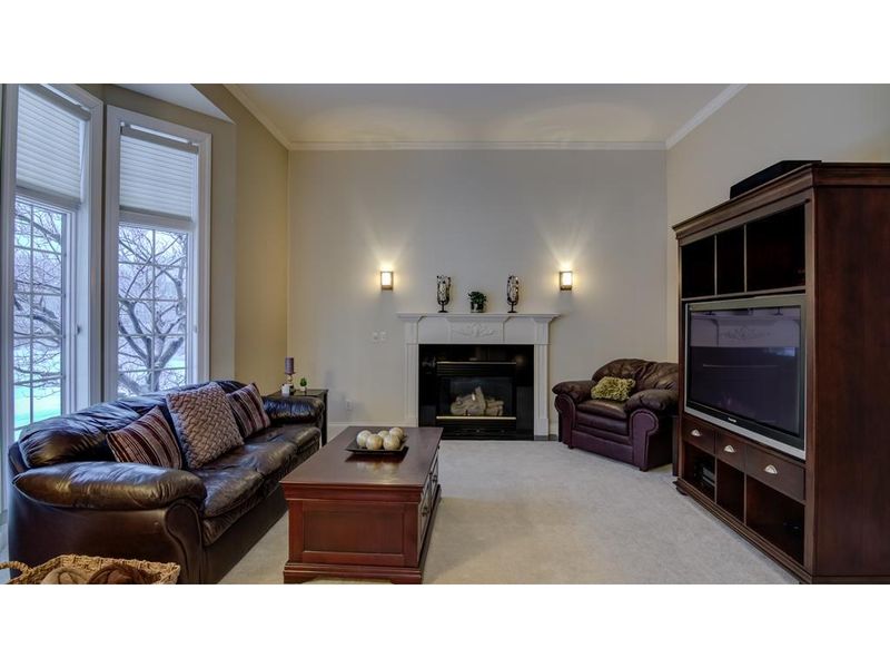 3328 David Dr, Eau Claire, WI 54701