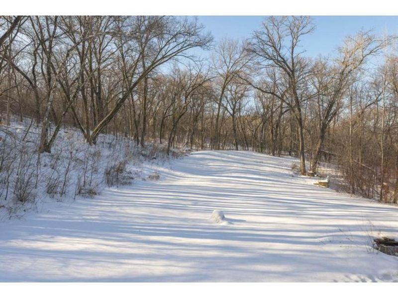 9893 Baxter Trl, Inver Grove Heights, MN 55077