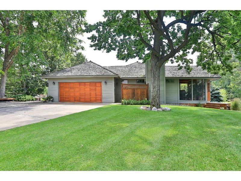 4933 W 93rd St, Bloomington, MN 55437