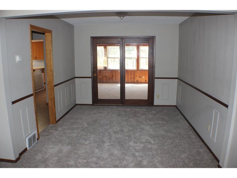 4233 Sequoia Dr, Eagan, MN 55122
