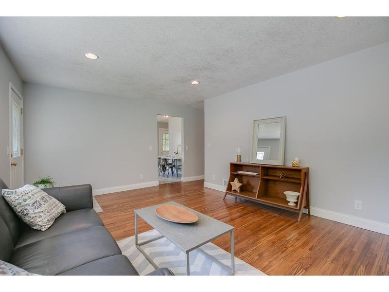 600 Holcombe St S, Stillwater, MN 55082