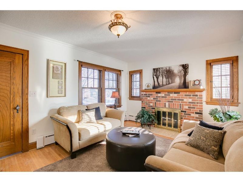 1154 Juliet Ave, Saint Paul, MN 55105