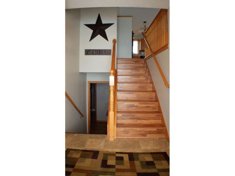 965 Isabella Ave, Clearwater, MN 55320