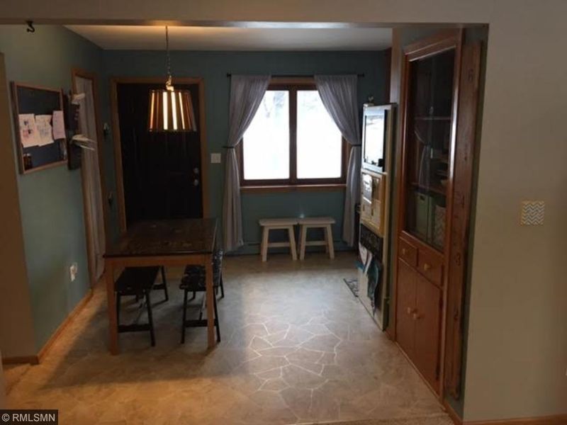 631 11th Ave SE, Forest Lake, MN 55025