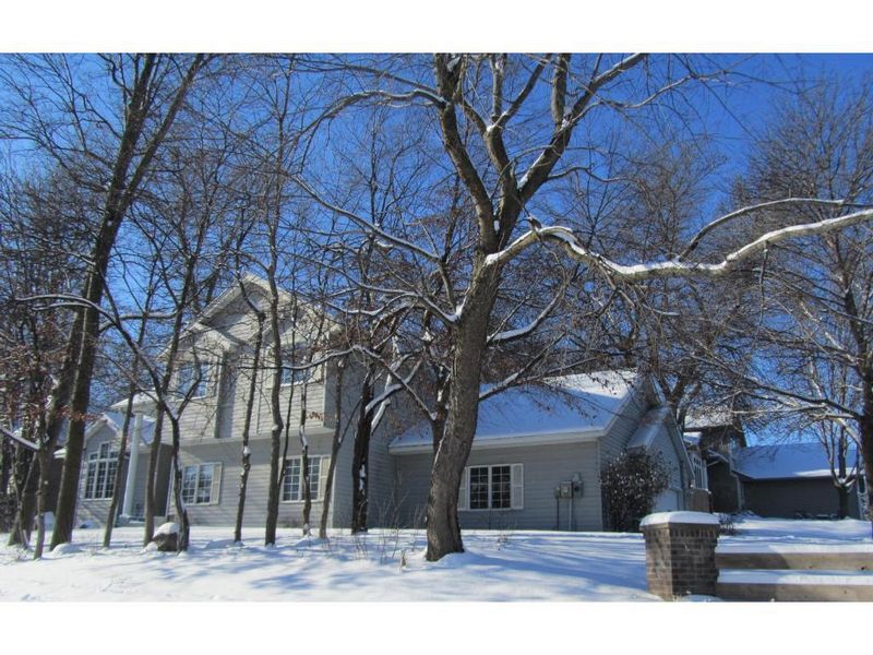5369 Dufferin Dr, Savage, MN 55378