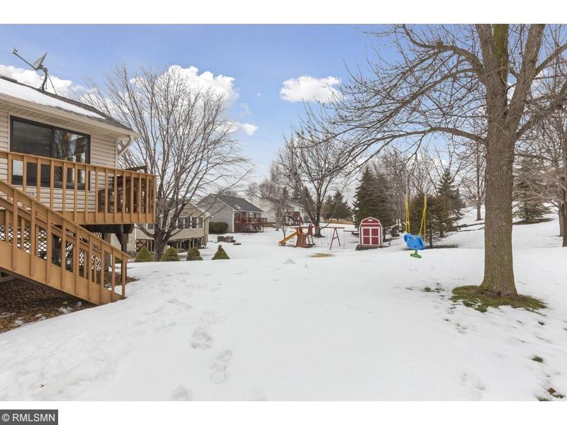 1609 Pacific Ave, Eagan, MN 55122