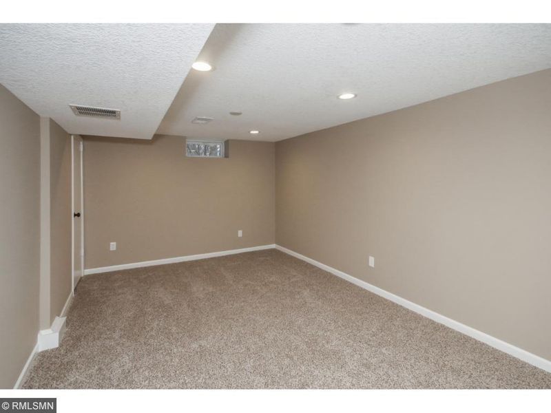 5601 Camden Ave N, Brooklyn Center, MN 55430