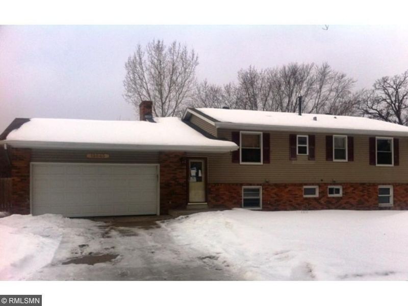 13945 Glazier Ct, Apple Valley, MN 55124