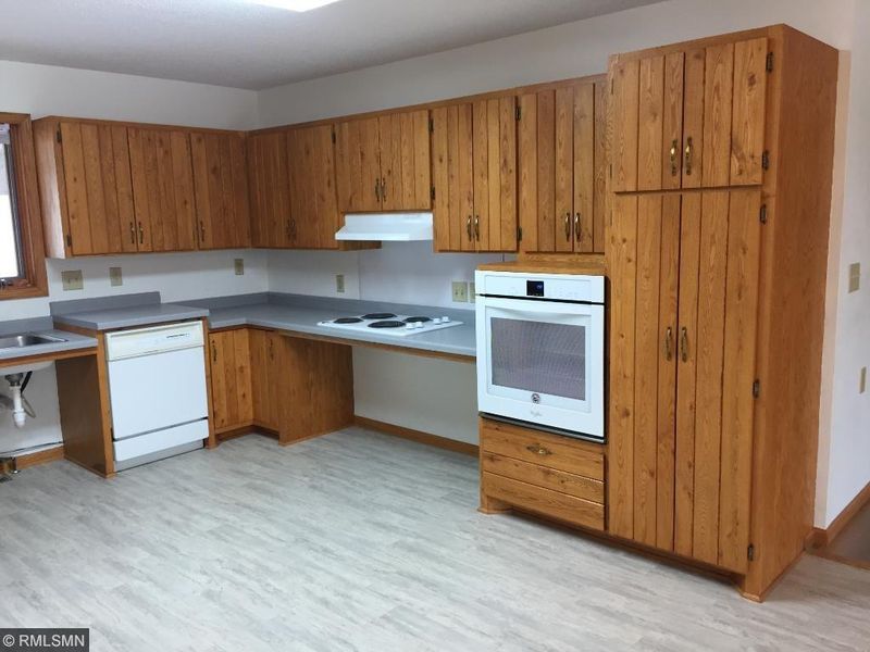 2120 S Brookview Dr, Mora, MN 55051