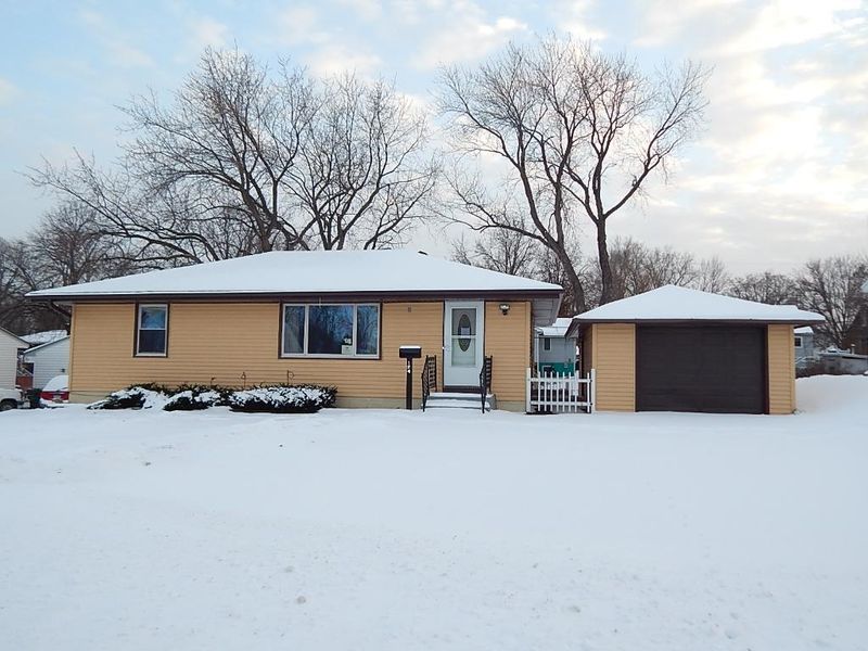 124 Pilot Ave, Fridley, MN 55421