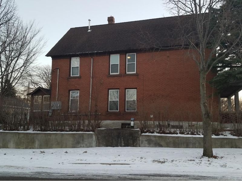 1100 Farrington St, Saint Paul, MN 55117