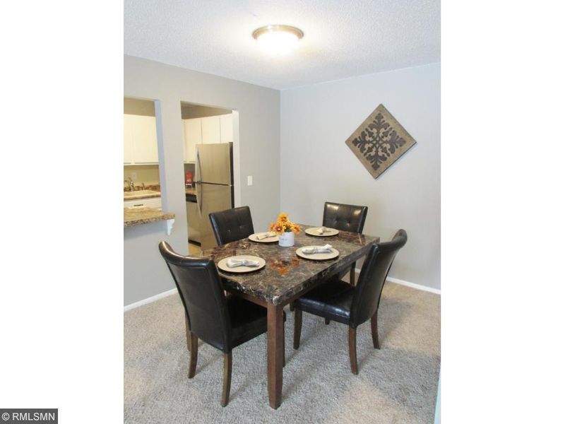 10311 Cedar Lake Rd #201, Minnetonka, MN 55305