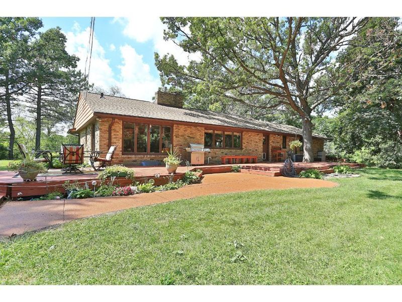 3320 W Owasso Blvd, Shoreview, MN 55126