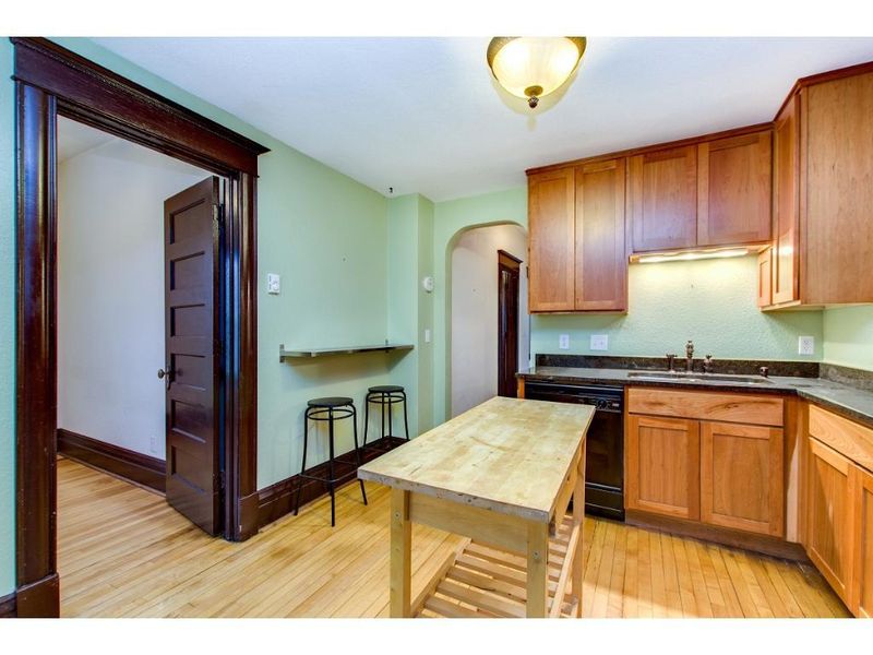 1926 Aldrich Ave S #101, Minneapolis, MN 55403