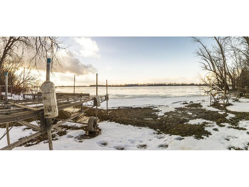 42997 E Elysian Lake Rd, Janesville, MN 56048