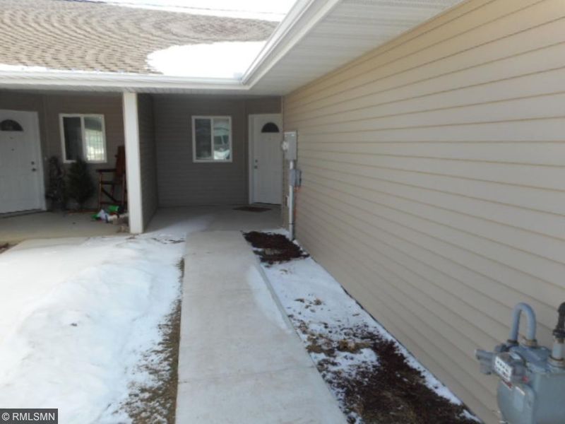623 Danielson Ct, Maple Lake, MN 55358