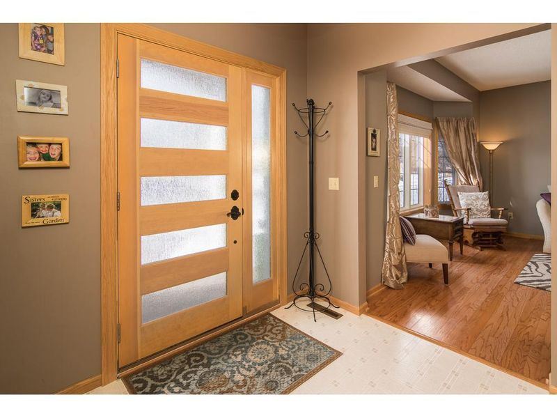 2083 Anton Way, Shakopee, MN 55379
