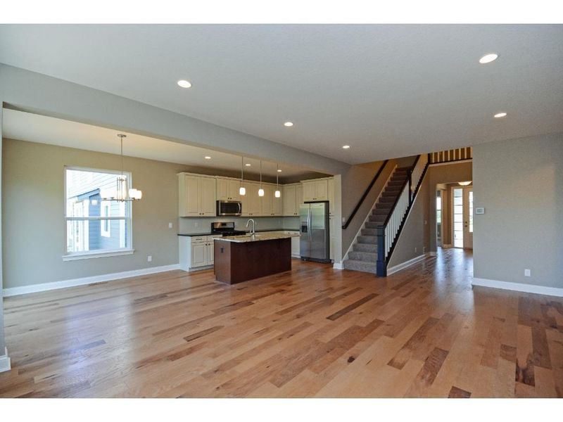 4252 Cottagewood Ct, Minnetrista, MN 55331