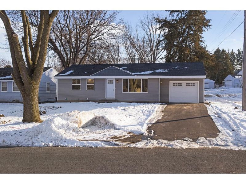 506 6th Ave E, Shakopee, MN 55379