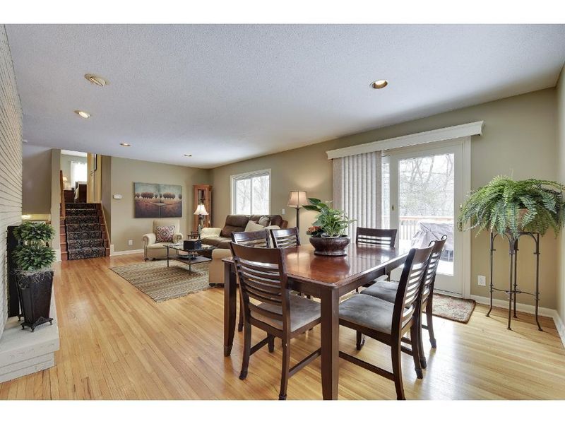 11409 Royzelle Ln, Minnetonka, MN 55305