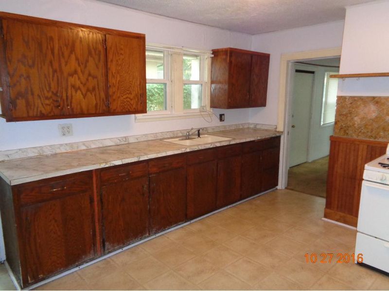 1413 Galtier St, Saint Paul, MN 55117