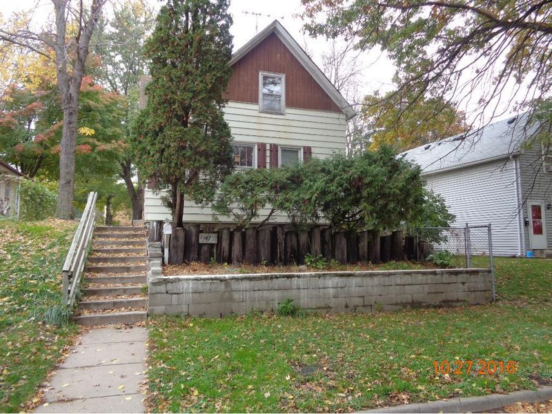 1413 Galtier St, Saint Paul, MN 55117