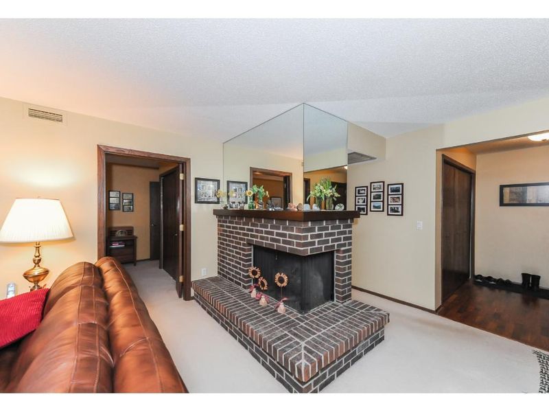 8441 Irwin Rd #107, Bloomington, MN 55437
