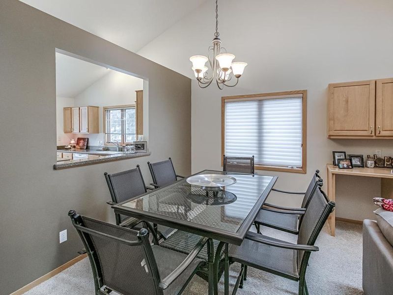 15511 Crocus Ln, Eden Prairie, MN 55347